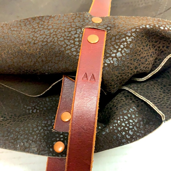 Textured Leather Reversible Tote Shoulder Bag - Picture 13 of 13